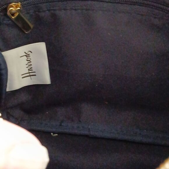 Harrod's   - Picture 5 of 6